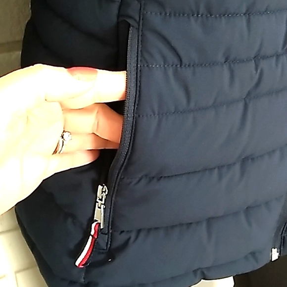 Tommy Hilfiger Hooded Packable Navy Puffer Coat. Size Medium  NWT - Picture 5 of 16